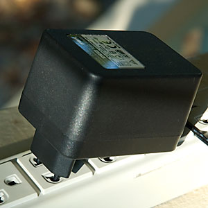 Power adapter in a cheap power extender Power adapter in a cheap power extender
